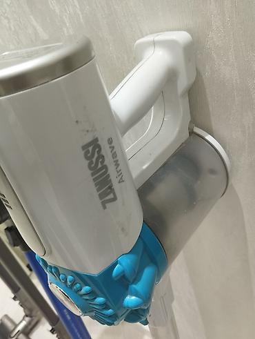 Elektrikli süpürgələr: Şaquli simsiz tozsoran – Hoffmann Məhsulun xüsusiyyətləri: - Şaquli — 6