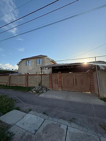 Продажа коттеджей и домов: Продаётся частный дом с участком. Основные характеристики: - — 1