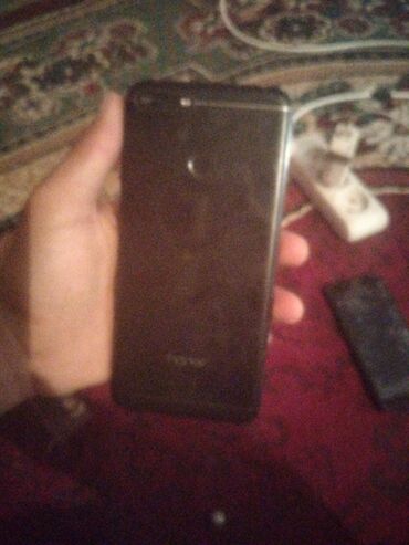 камера задняя: Honor 7A, Б/у, 64 ГБ, цвет - Черный, eSIM