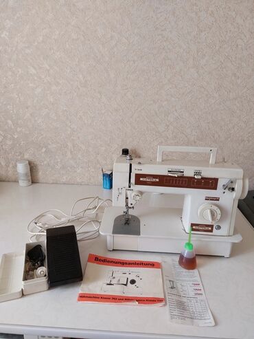 швейное производство: Швейная машина Victoria