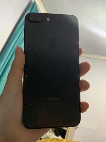 Apple iPhone: IPhone 7 Plus, Б/у, 32 ГБ, Черный, Чехол, 100 %