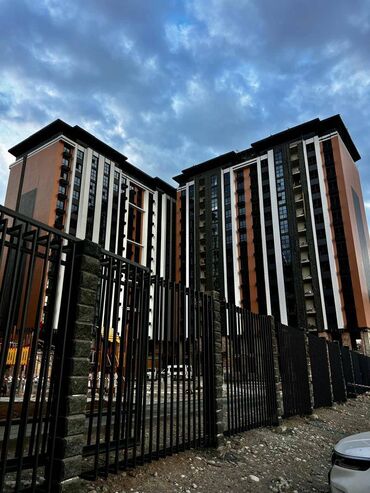 Продажа квартир: 4 комнаты, 138 м², Элитка, 8 этаж, ПСО (под самоотделку)