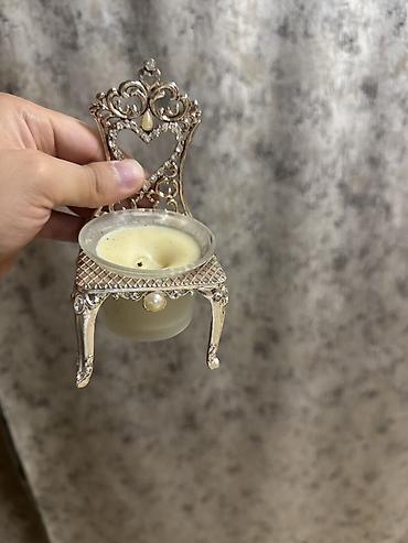 Şamdanlar: Şam üçün dekorativ şamdan – “taxt” formalı - Material: metal karkas — 2