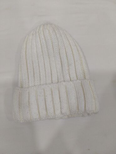 белая шапка: Шапка, Трикотаж, Зима