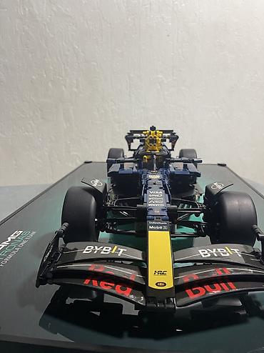 formula: Конструктор гоночного болида F1 Mercedes-AMG Petronas Formula One — 9