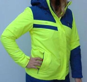 pull and bear jakne: Ženska jakna u neon žutoj i tamnoplavoj boji, dizajnirana za udobnost — 10
