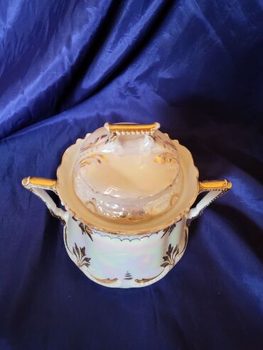 Ostalo posuđe: Bombonijera 1914 do 1918g. porcelan,sedef glazura. Bombonijera je na lalafo.rs — 5 Ostalo posuđe: Bombonijera 1914 do 1918g. porcelan,sedef glazura. Bombonijera je — 5