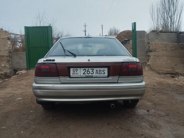 Mazda: Mazda 626: 1990 г., Седан — 3
