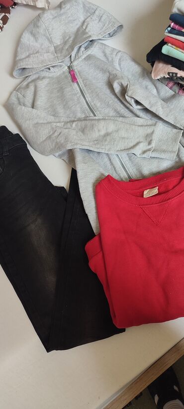 Farmerke: Moja garderoba i dečija.Može na veliko za daljnju prodaju i na lalafo.rs — 12 Farmerke: Moja garderoba i dečija.Može na veliko za daljnju prodaju i — 12