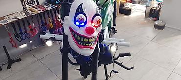 dort teker motosiklet: Kustom “street” üslubunda yığılmış kiçik həcmli motosiklet — 2