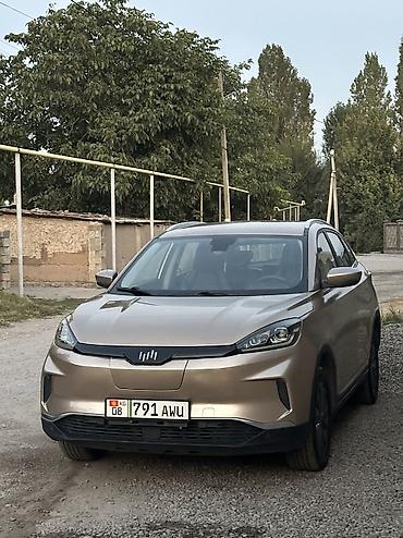 Weltmeister EX5, 2020 г., 110000 км, Передний