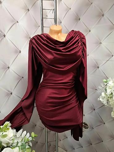 ecco 41: Elegantna bordo koktel haljina - Model: asimetrična mini haljina sa — 1