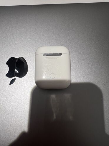 Qulaqlıqlar: Airpods 2 wireless(Original )1.5il işlənilib.Yaxşı vəziyyətdədir