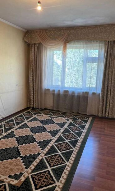 срочная продажа квартир без посредников: 2 бөлмө, 48 кв. м, 105-серия, 5 кабат, Эски ремонт