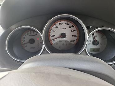 Honda Fit: 2005 г., 1.3 л, Вариатор, Бензин, Хетчбек — 5