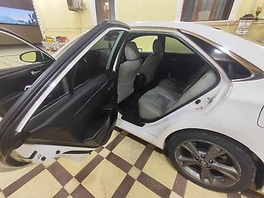 panel vurmaq: Toyota Camry: 2.5 l | 2014 il Sedan — 10