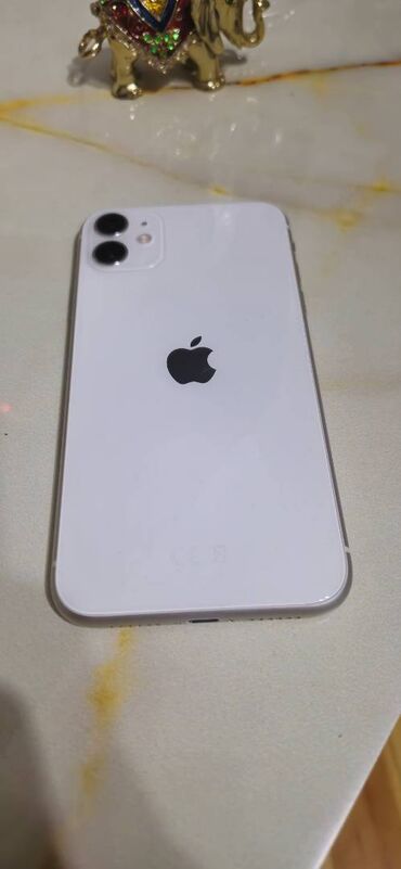 ayfon 4es: IPhone 11