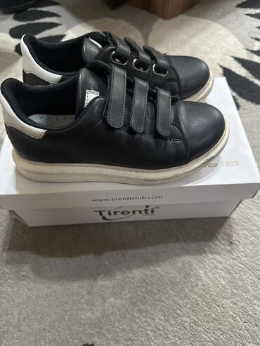 Детская обувь: 34 размер фирма Tirenti Турция