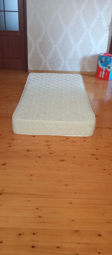 stul ikinci el: İşlənmiş, Ortopedik matras, Bir nəfərlik