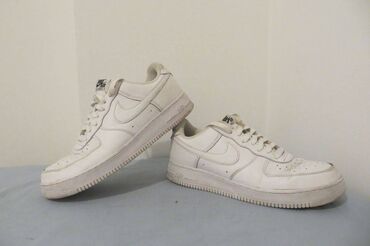 boja plavo bela: Nike, br 45, 29cm unutrasnje gaziste stopala, original patike bez mana