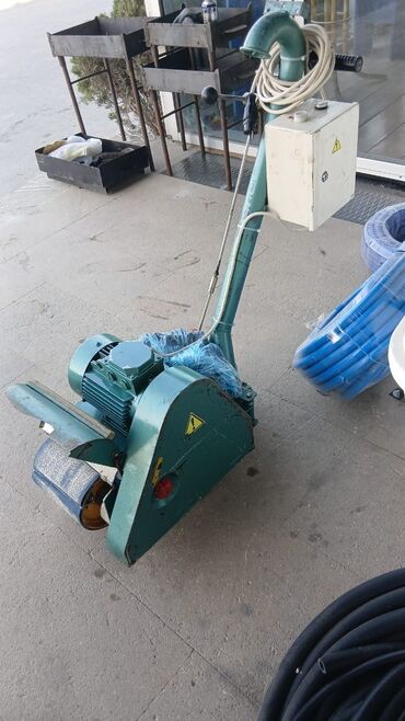 Bıçaqlar: Salam.ideal veziyyetde aparatdir.cemi 350 kvadrat yer yonulub.yeniden