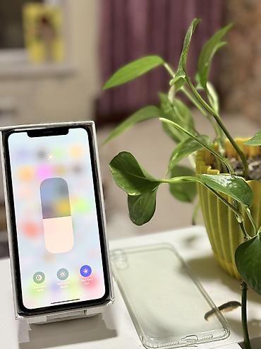 Apple iPhone: IPhone Xs Max, 64 GB, Space Gray, Face ID — 2