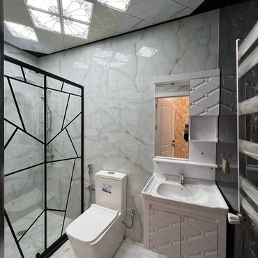 Duş kabinaları, arakəsmələr: Yeni Arakəsmə, Künc üçün, Ünvandan götürmə, Pulsuz çatdırılma — 20