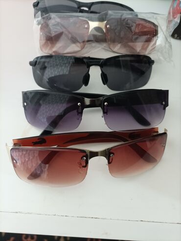солнцезащитные очки: Очки новые солнцезащитные 1шт 350 сом мужское