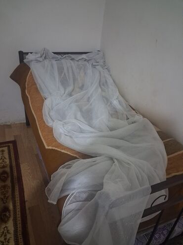 Pərdə və tüllər: 20 yə yaxın pərdə var, hamısını alana 50% endirim olacaq, cürbəcür — 11