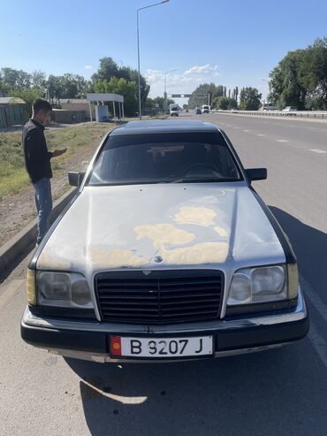 мерседес 1991: Mercedes-Benz E 230: 1991 г., 2.3 л, Механика, Бензин, Седан