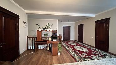 Продажа коттеджей и домов: Продается просторный двухэтажный дом с большим двором и — 6