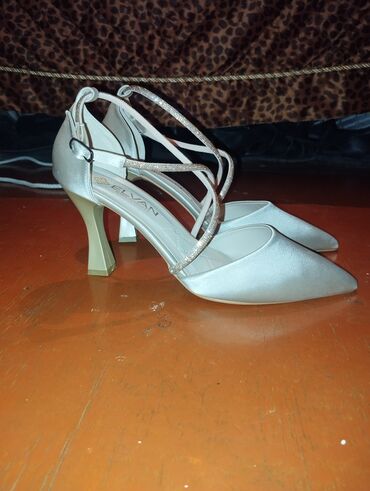 Tuflilər: Tuflilər, Ölçü: 40, Yeni — 4