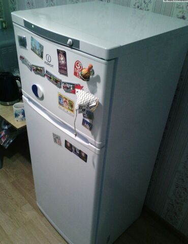ремонт плиток: Холодильник Indesit, Б/у, Двухкамерный, De frost (капельный), 80 * 155 * 90