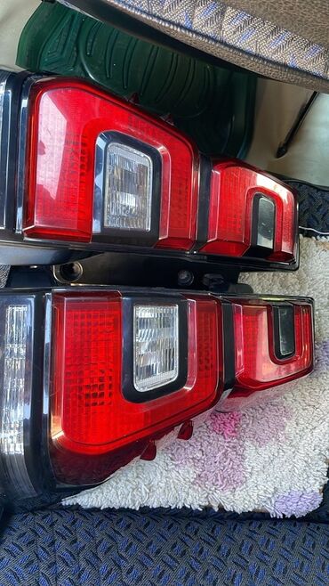 задние колонки в машину: LED, Ford Analoq
