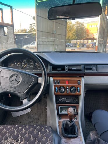 тормозные колодки фото: Mercedes-Benz E-Class: 1993 г., 2.5 л, Механика, Дизель, Седан