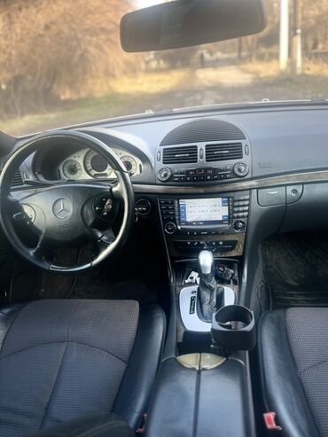 Mercedes-Benz: Mercedes-Benz E-Class: 2002 г., 3.2 л, Автомат, Бензин, Седан — 14