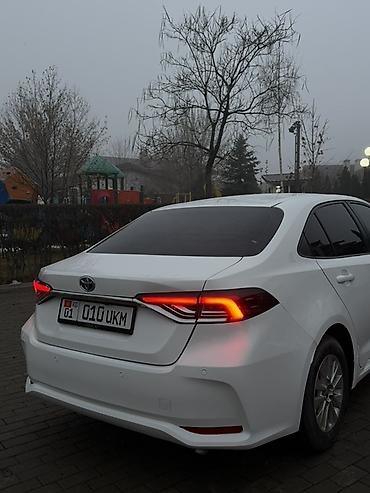 королла 120 салон: Toyota Corolla: 2022 г., 1.8 л, Автомат, Бензин, Седан — 5