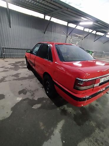 Mazda 626: 1990 г., 2 л, Механика, Бензин, Седан