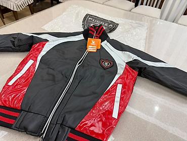 Детская бомбер от бренда KELME оригинал 💯 140-150 см размеры от 5-8