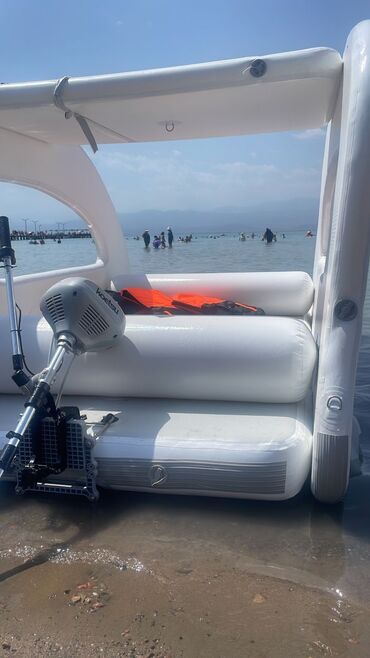 срочно продаю в связи с переездом: Кайык, Мотор менен, ПВХ