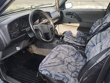 Volkswagen: Volkswagen Passat: 1990 г., 1.8 л, Седан — 8