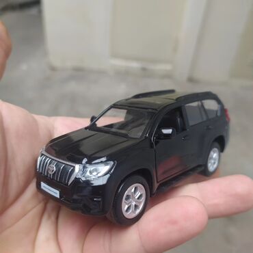 задний фонарь в бампер toyota land cruiser prado 120: Toyota prado hediyelik. olcusu 1:40a