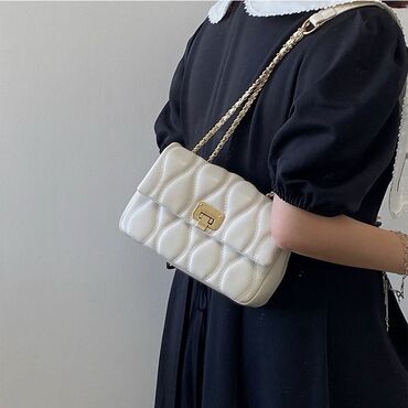 сумки из бусин бишкек: СУМКИ НА ЗАКАЗ . Элегантный дизайн 🔗 В приятном белом цвете 🤍 Качество