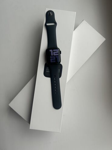 Наручные часы: Apple Watch SE 40 2nd gen Аккумулятор - 100% Идеальное состояние