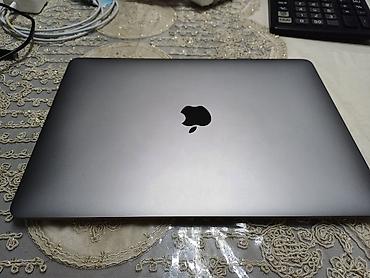 Apple MacBook Air M1 Ideal vəziyyətdədir,karobkasi və orijinal