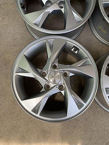 диски на аванте: Литые Диски R 15 Hyundai, Комплект, отверстий - 5, Б/у — 5