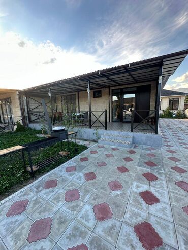 Продажа квартир: 72 м², 3 комнаты