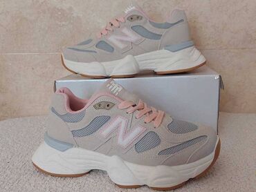 New balance 9060 patike

Novo
Brojevi 36 do 41

fb Moja Kupovina 1