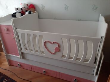 Beşiklər: Oğlan və qız üçün, İşlənmiş, Beşik, Matras ilə, Yellənmə mexanizm ilə — 7