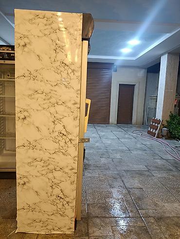 Soyuducu avadanlığı: Tək qapılı şüşə vitrin soyuducu - Brend: Uğur (üst hissədə işıqlı — 1